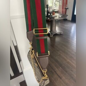 Authentic Gucci excellent condition removable gold chain strap and fabric strap